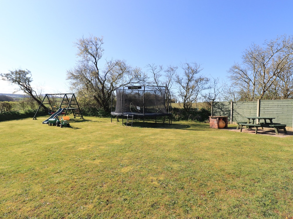 Horseshoe Cottage