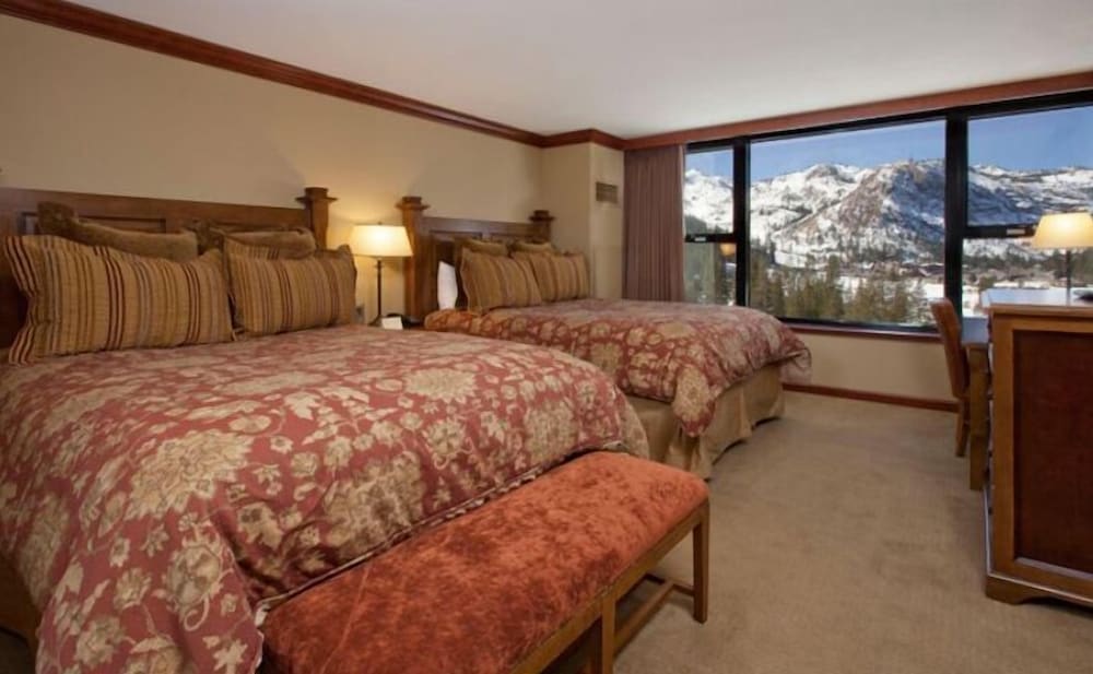 Lake Tahoe Vacations - Resort at Squaw Creek Penthouse 808 - Property Image 1