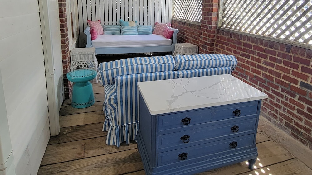 Twelve Palms Cottage by Tybee Vacation Rentals
