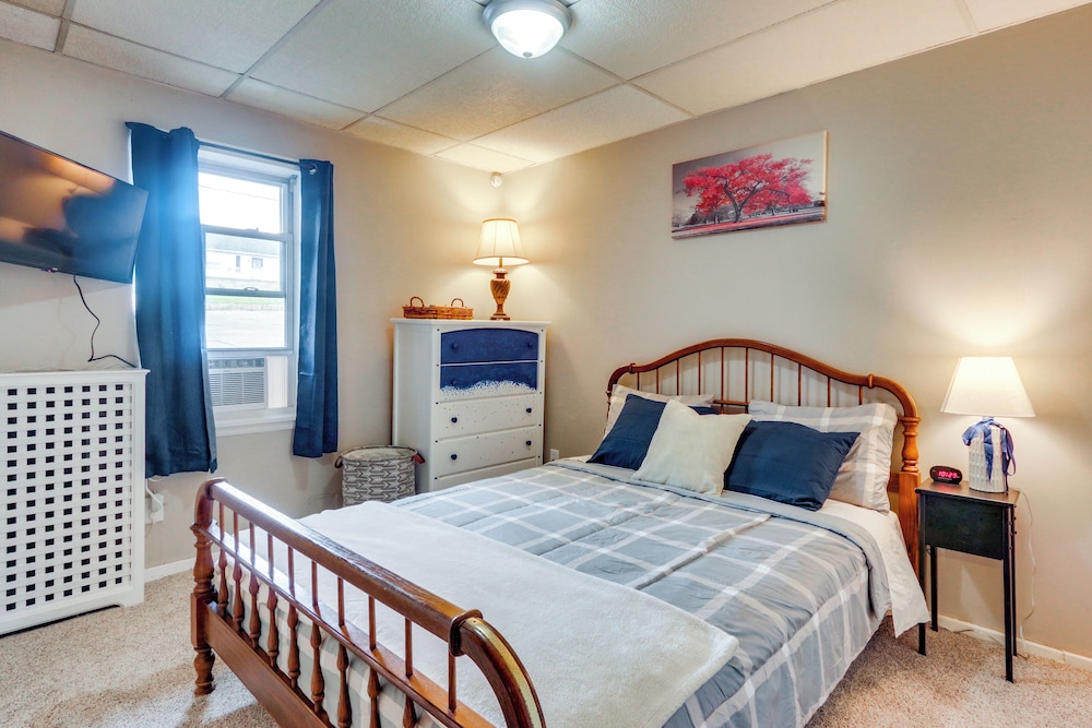 14 Mi to Black Moshannon! Pet-friendly Apartment