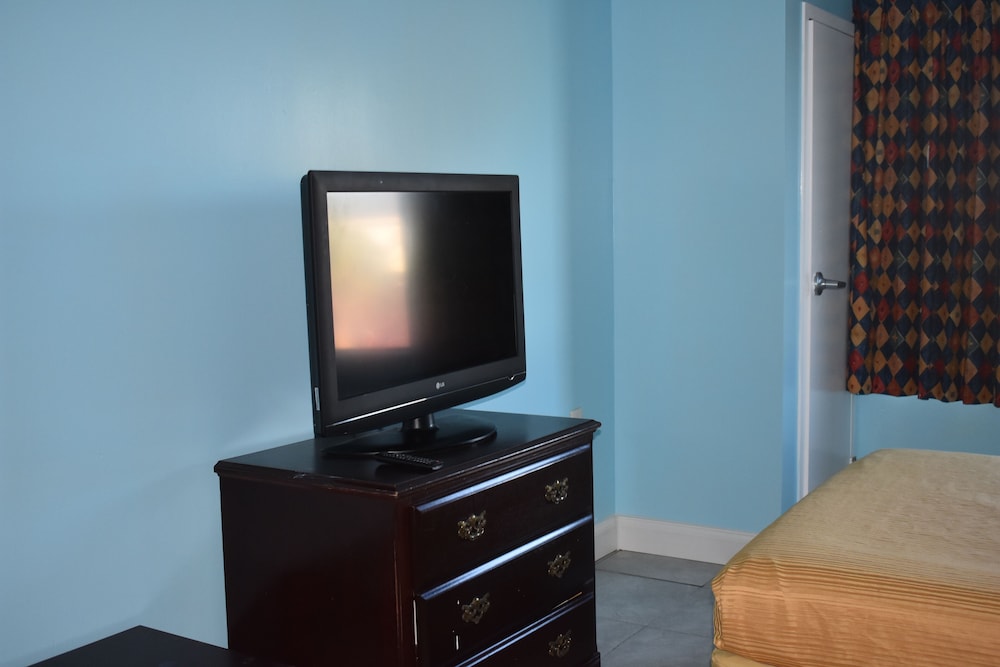 GUEST COTTAGES & SUITES