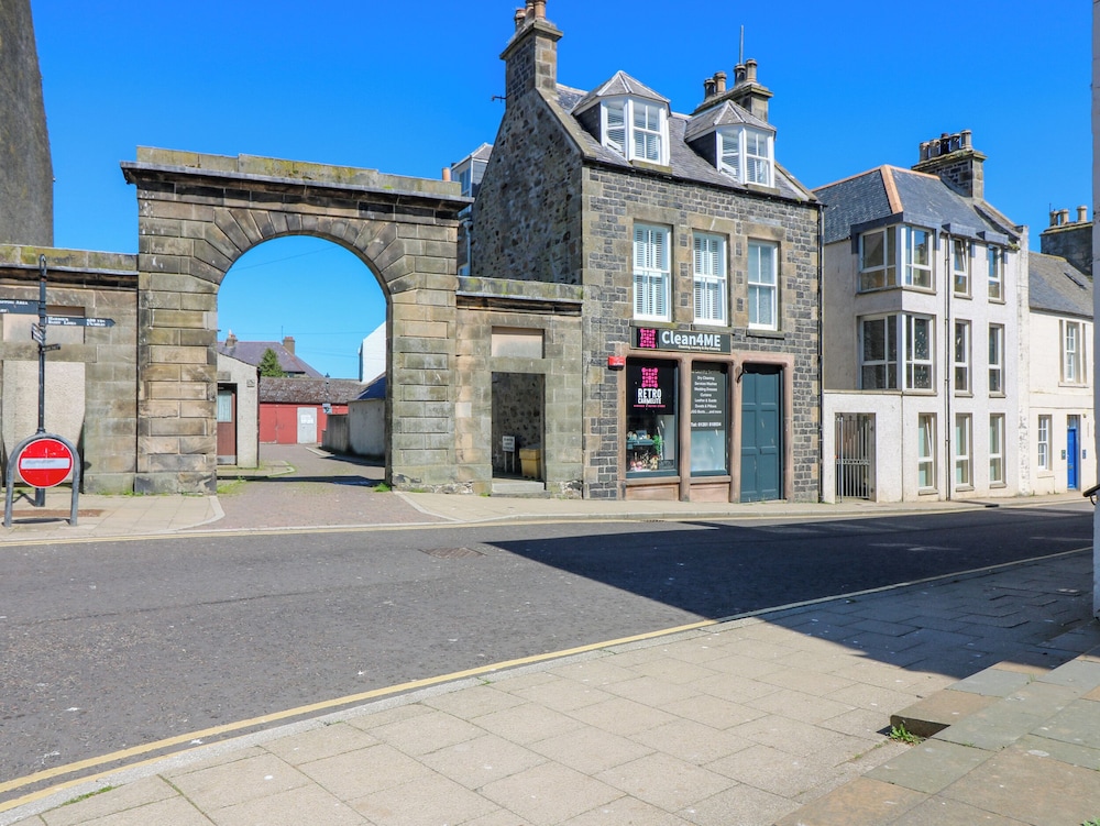1A Carmelite Street