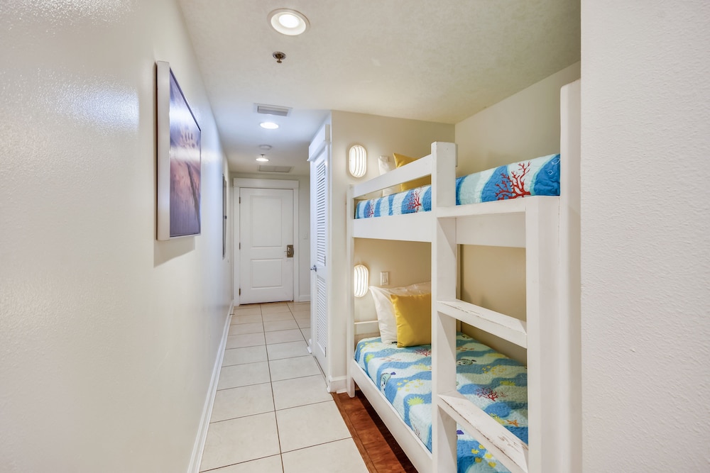 Grand Panama Beach Resort by Book That Condo