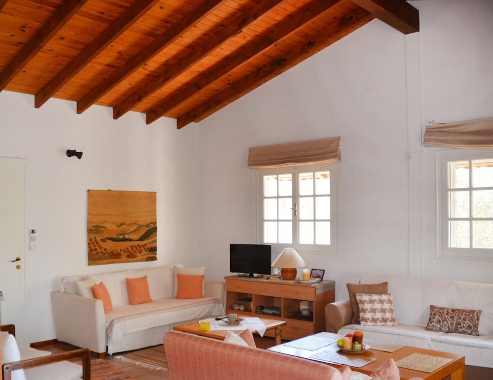 Agrilis Cottage Near the Beach