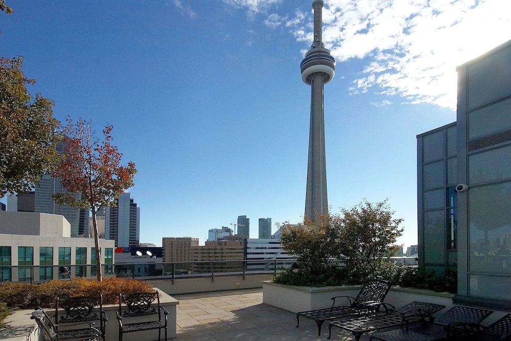 WhiteHall Suites- Yorkville