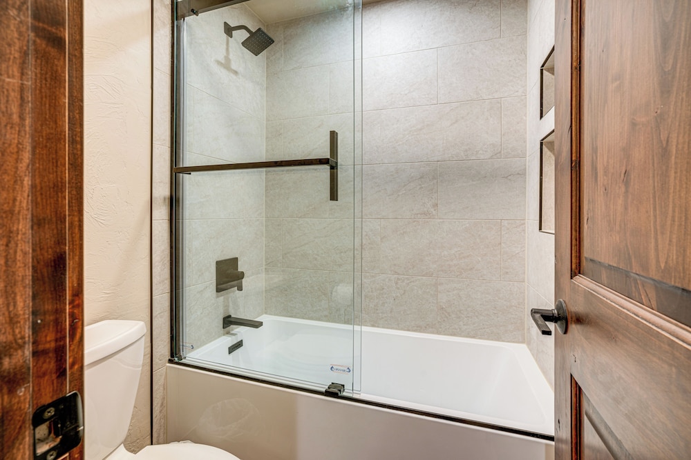 Walk to Slopes & Main St: Cozy Breckenridge Condo!