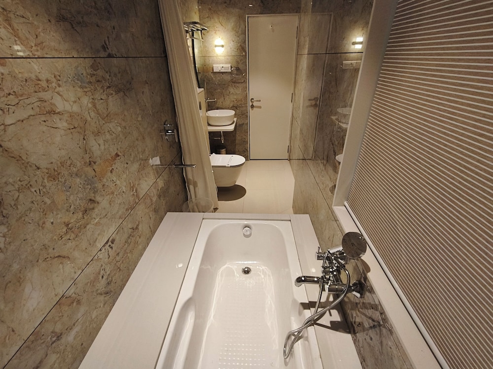 Hotel Sonesta Suites Thane