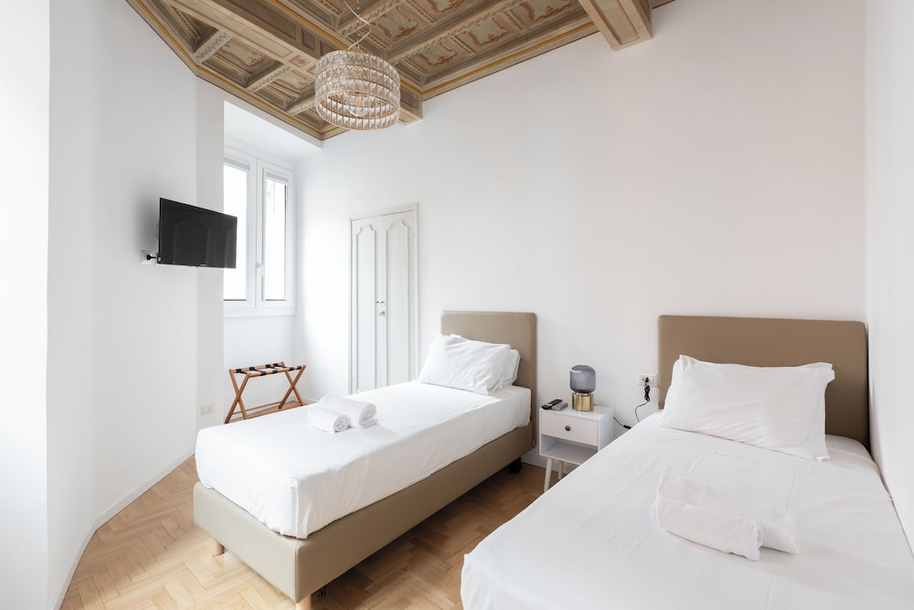 City Center- Modern and Bright apartment