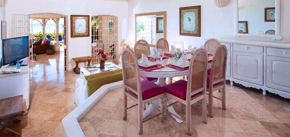 Emerald Beach 6 - Villa Cassia view 5