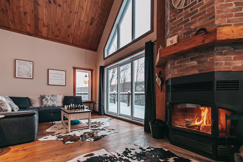 The Pika - Beautiful Mountain-top Cottage With 23 Acres of Private Land With Hiking