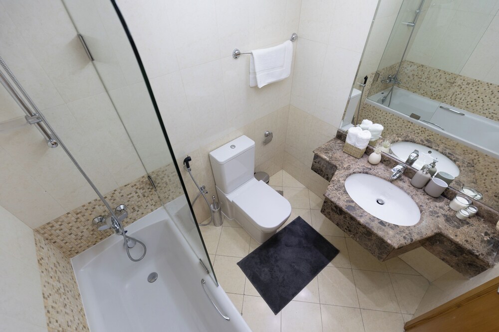 2 br in Dorra Bay - Marina View