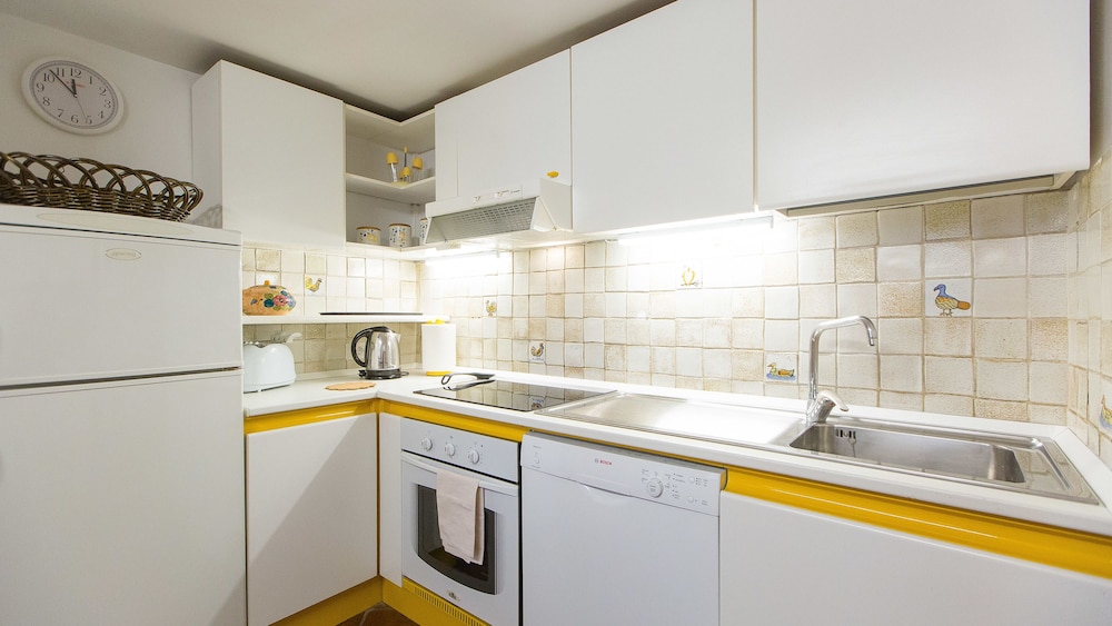 Rental in Rome Bovari