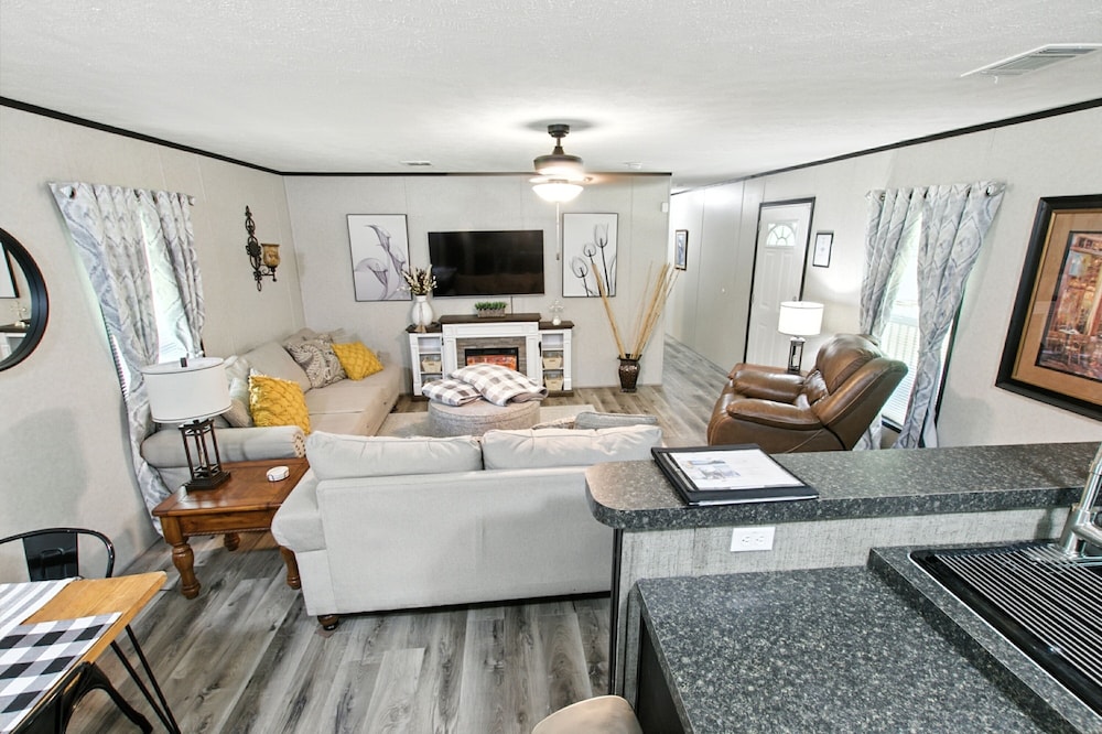 Tranquil Country Retreat Surrounded By Nature 3 Bedroom Home