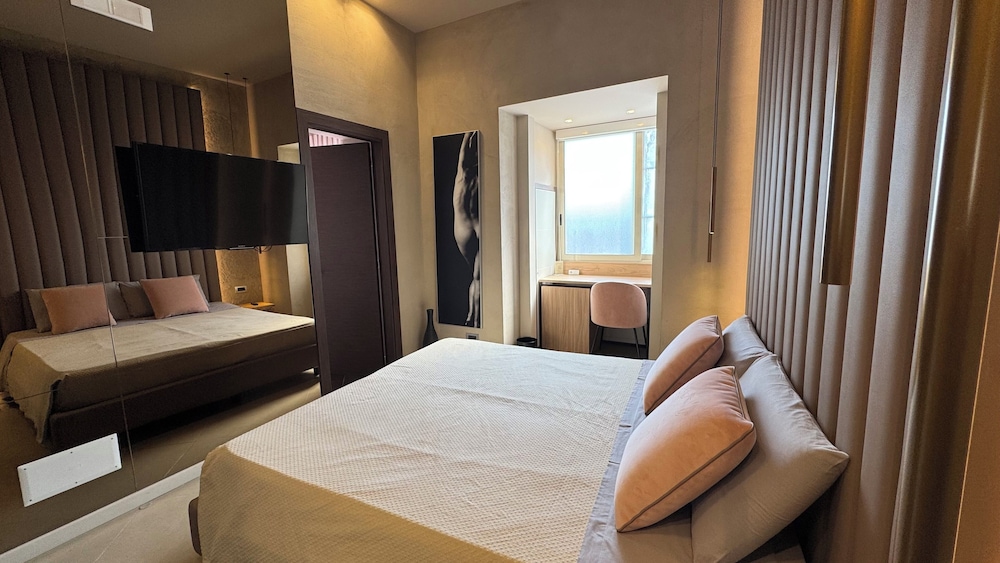 Tropicana room