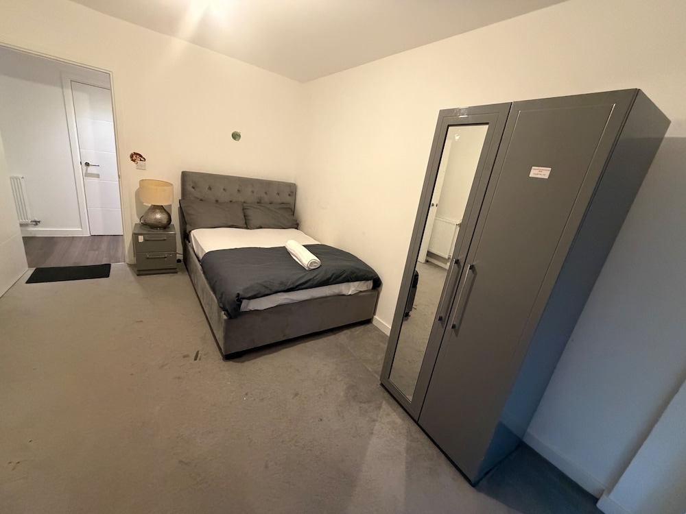 Cosy London Apartment Near River Thames