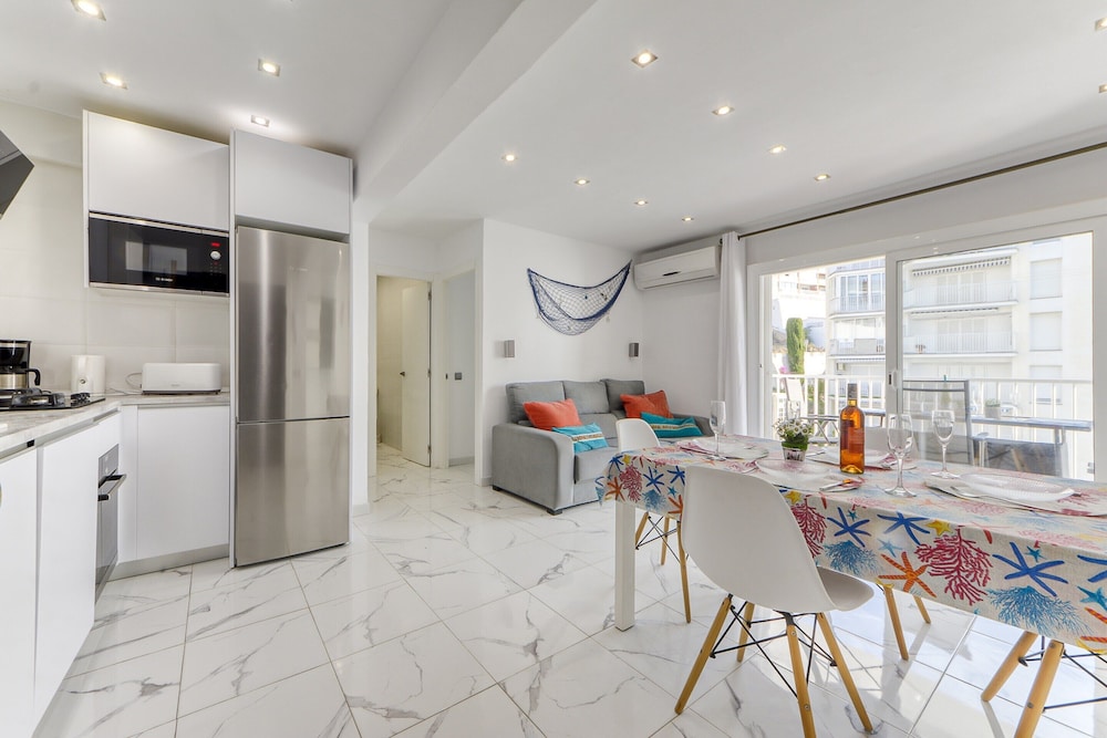 Apartment in Roses With Stunning Beachfront Views