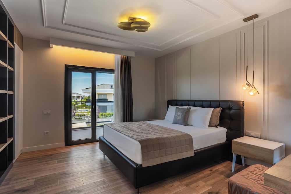 Luxury Garden Suites