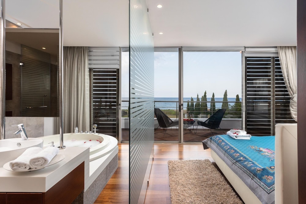 Annabel Beach Palace