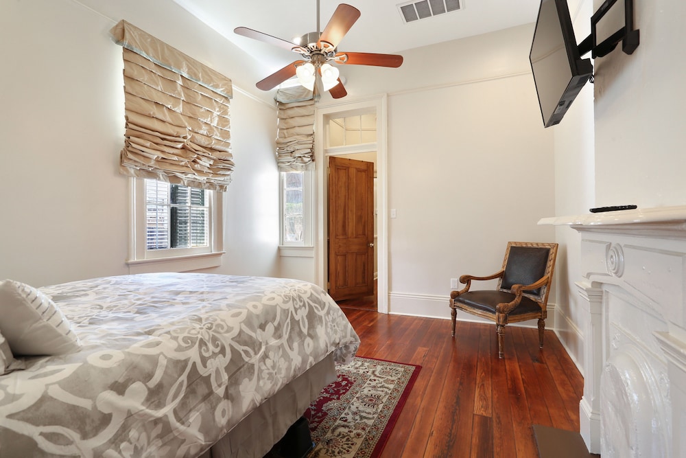 2 Bedroom - 2036 view 4