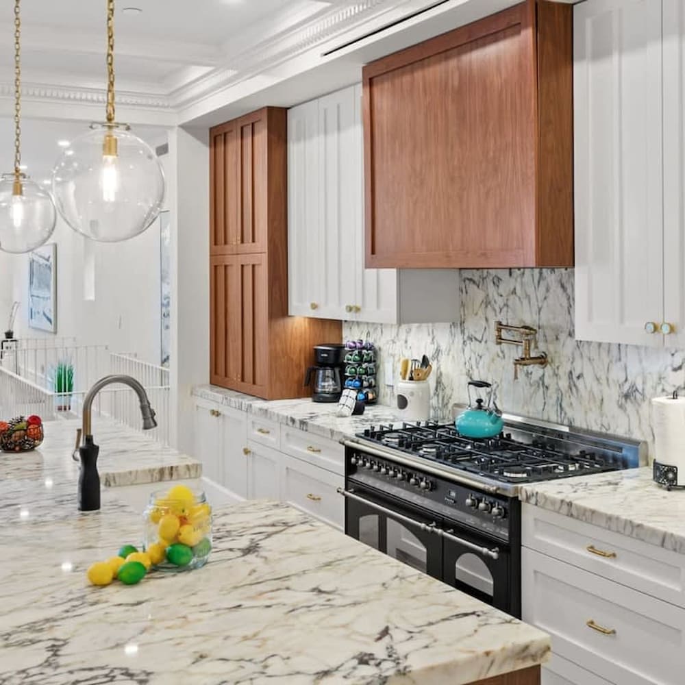 Riverside by Rove Travel 7BR Modern Townhouse