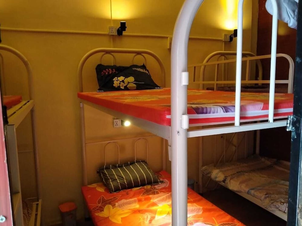 East & West Dormitory And Guesthouse view 2