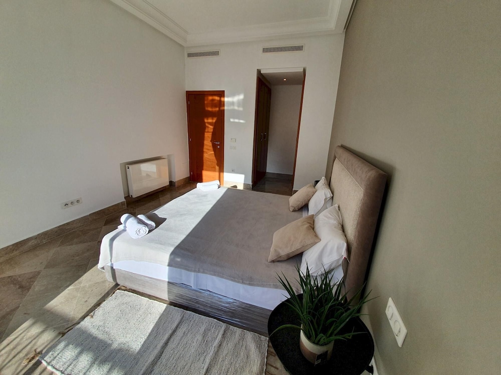 Majestic Malaga Apt de Luxe Entre Marsa Carthage view 3