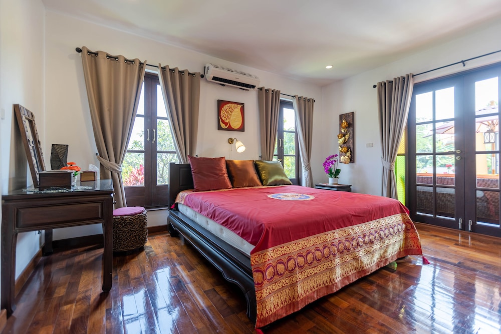 Bali Style Mansion In Great Location HG view 3