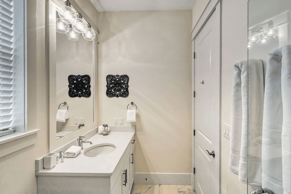 Tranquil Tides by Avantstay Seacrest Pool Access + Bikes