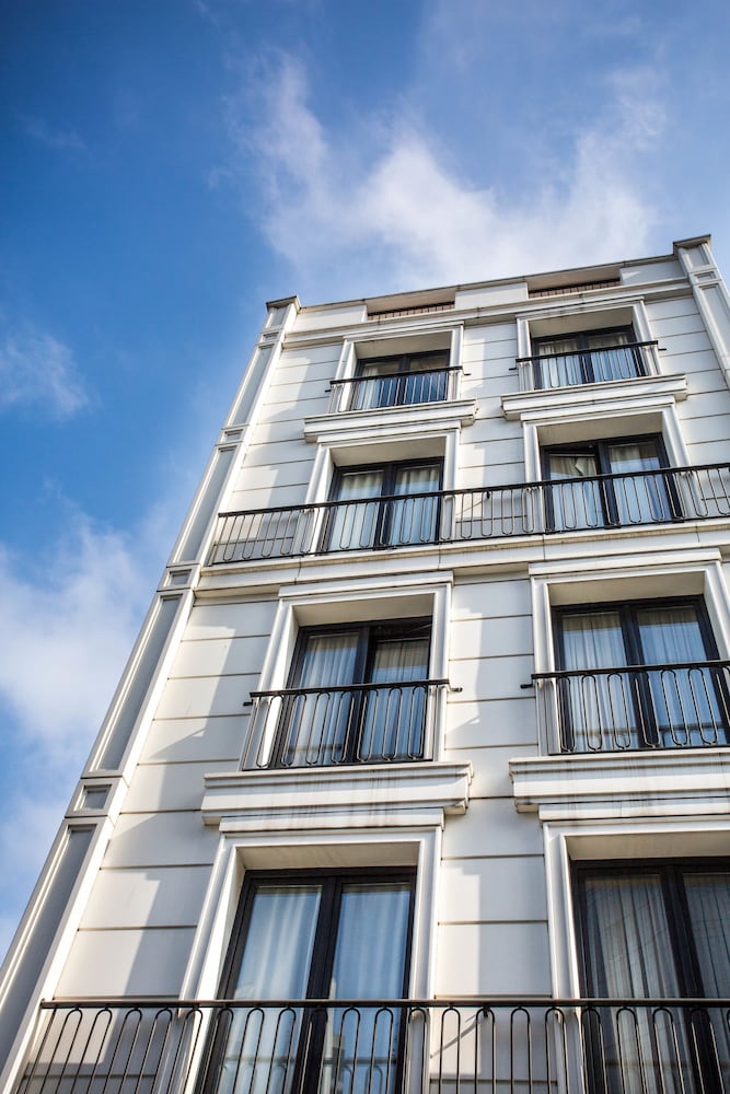 The White Orient Otel - Image 30