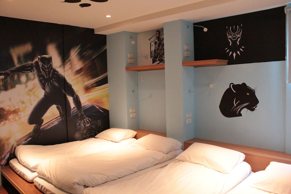 Photo 10