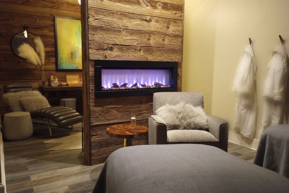 Inn at Willow Grove
