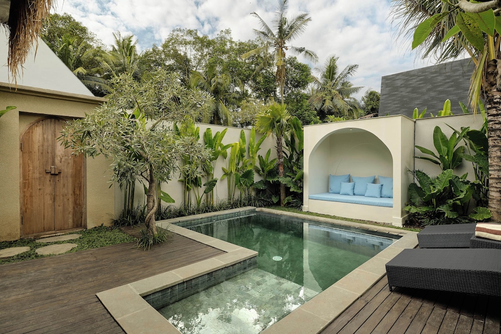 Changi Jungle Ubud Villas