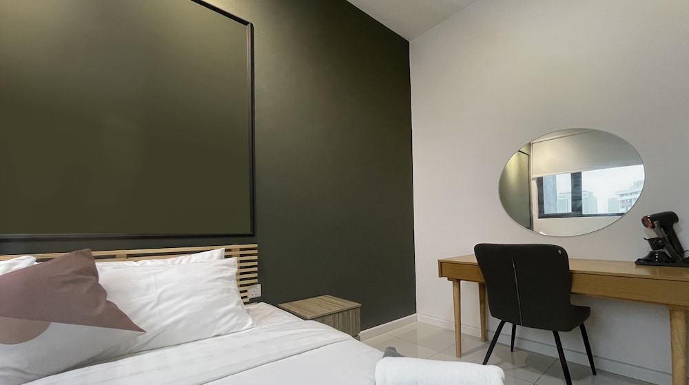 Chambers Residence, Sunway Putra Mall