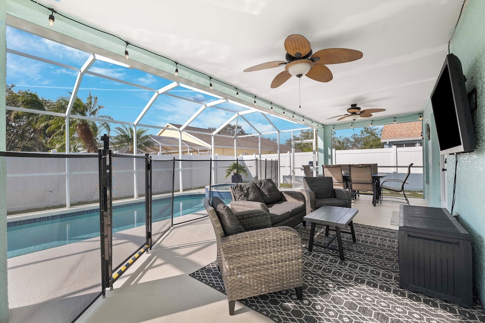 Saltwater Pool & Spa at Home in Bradenton