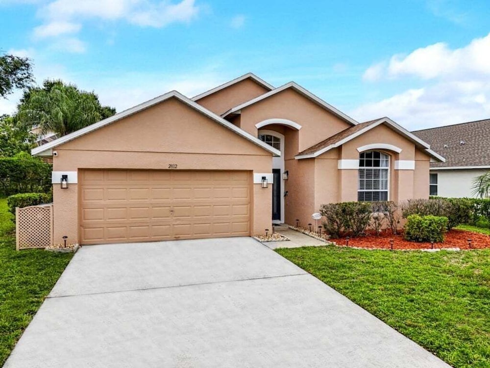Oak Island Gem Cozy 4br Pool Home Near Disney 4 Bedroom Villa