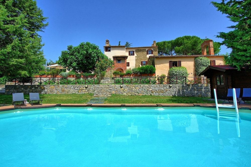 Uccellaia
