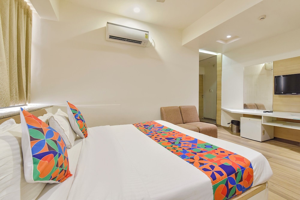 Fabhotel Soham Palace