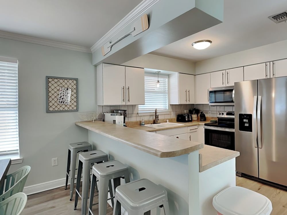 Serenity Cottage by Southern Vacation Rentals