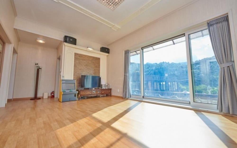 Gapyeong Min House Pension view 5