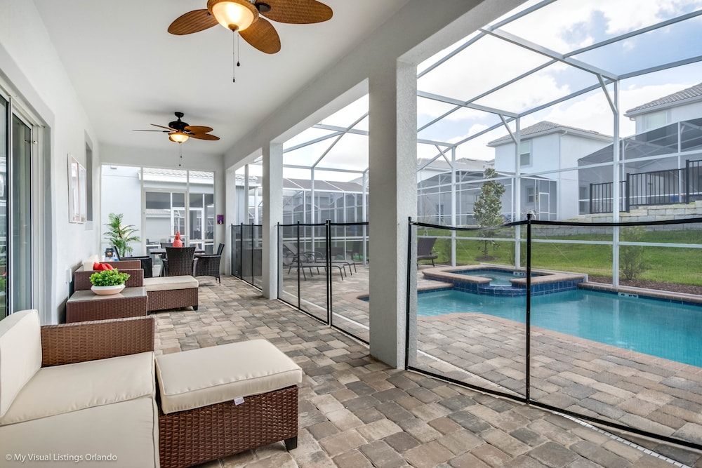 6 Bedroom, 6 Bath Pool Home - Image 5