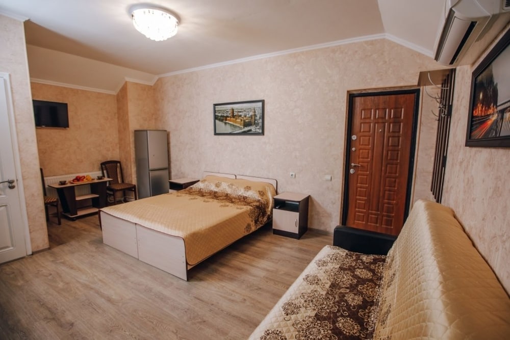 Laura Guest House