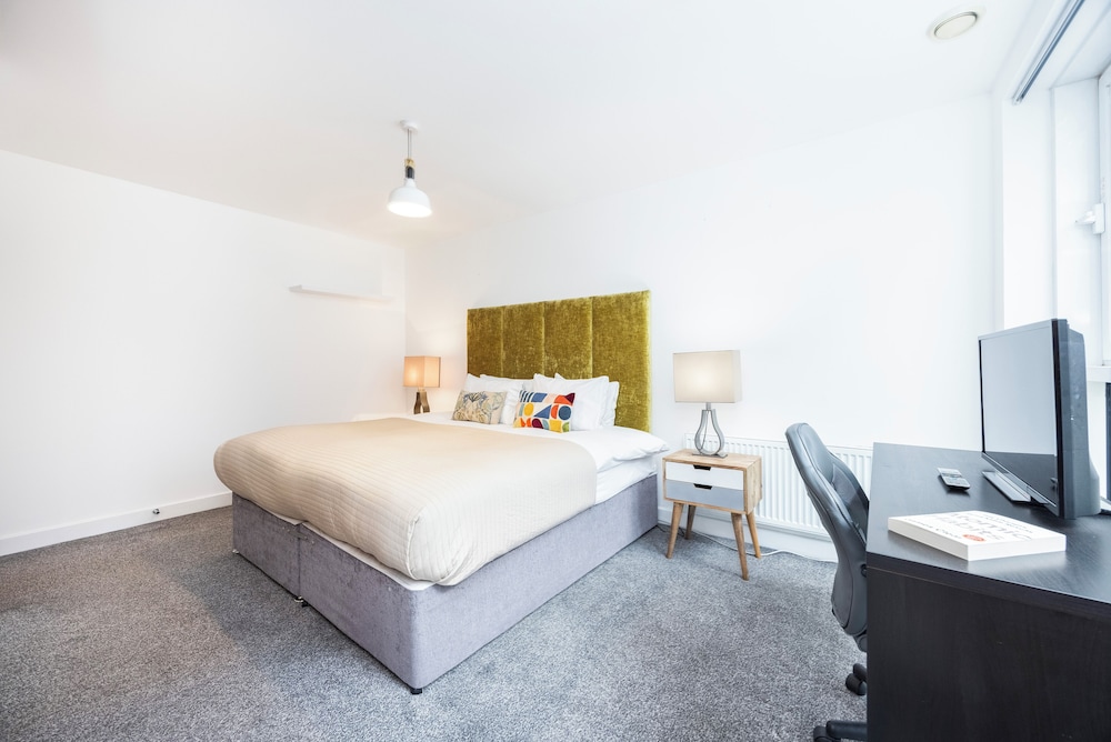 Ross Corner Executive 3 Bed Apartment