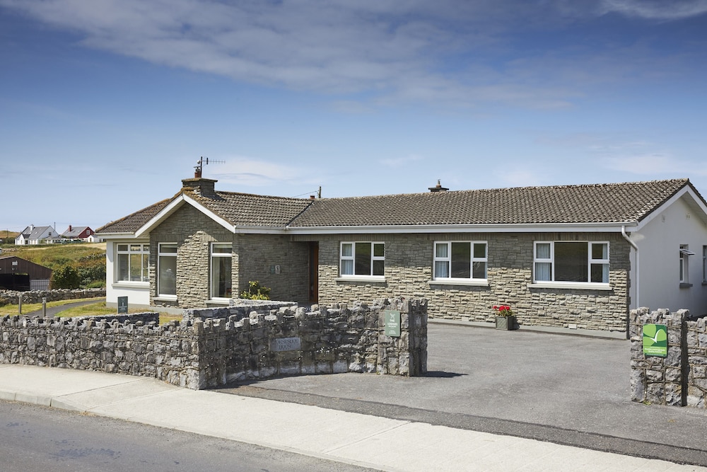 Hotel Luxury Lodges @ Sea View House Doolin