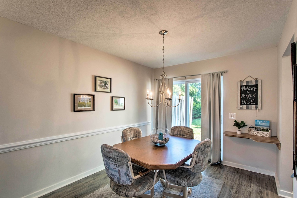 Chic St Simons Island Condo Rental: 2 Mi to Ocean! view 4
