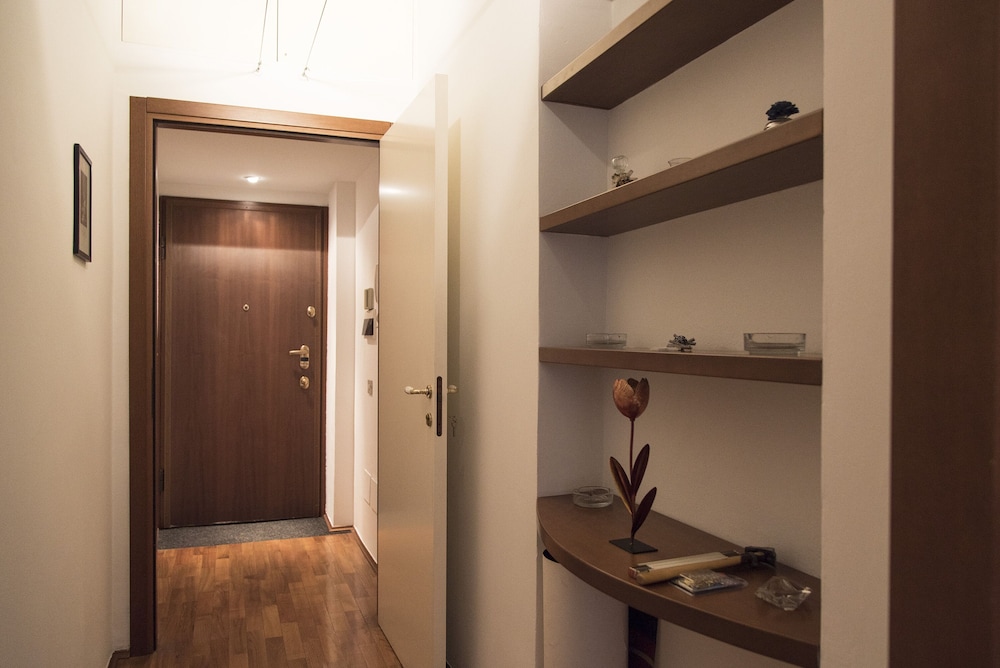 Bright & Cozy Flat near Navigli, Iulm, Tortona