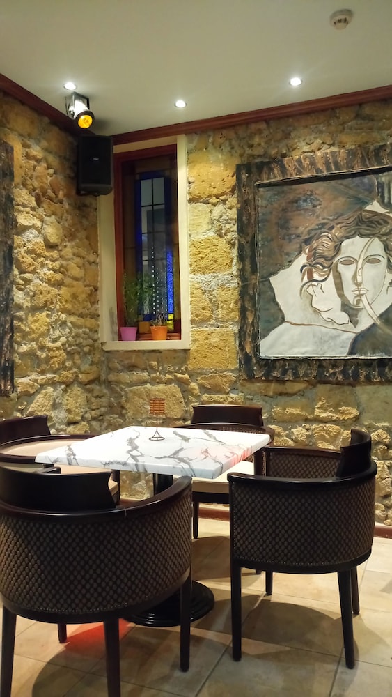 Nicosia Vacations - Castelli Hotel - Property Image 2