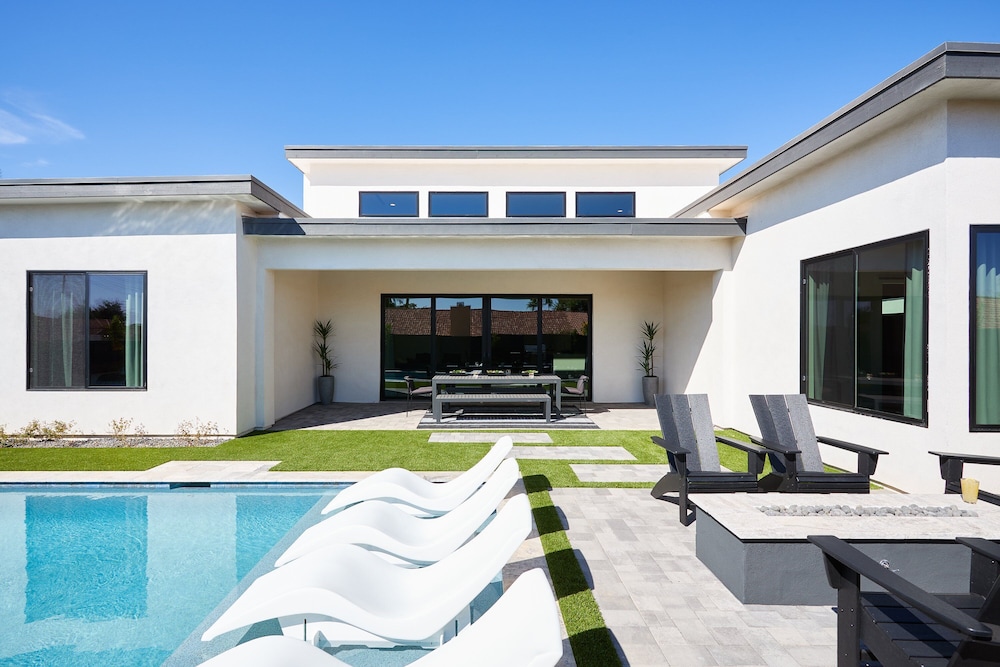 Ember-pool Heat Available-in North Scottsdale