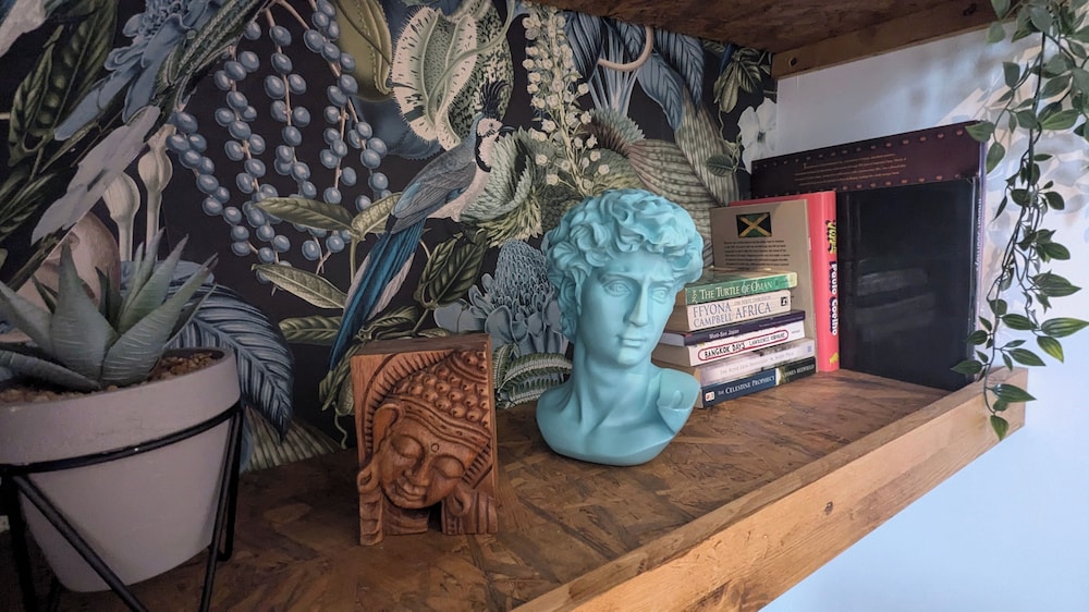 Stylish Studio, Central Bexhill, Home Comforts