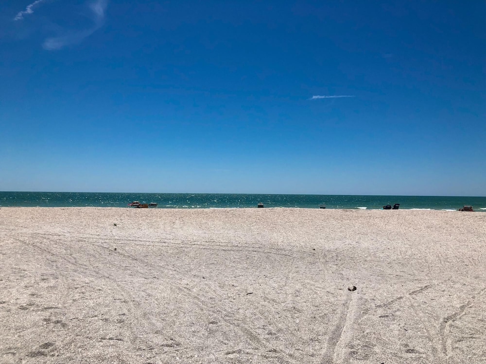 Anna Maria Island Runaway Tropical Escape view 3