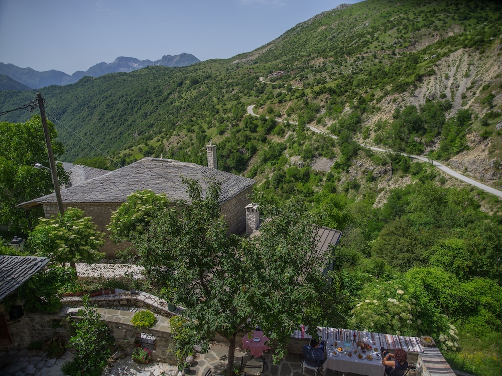 Chalet Les Moineaux : Gites et Chambres d'Hotes